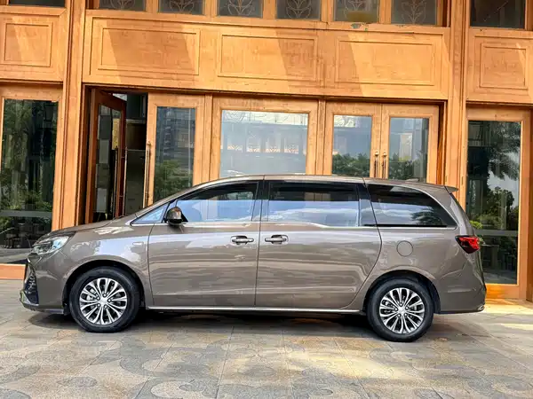 Buick GL8 2023
