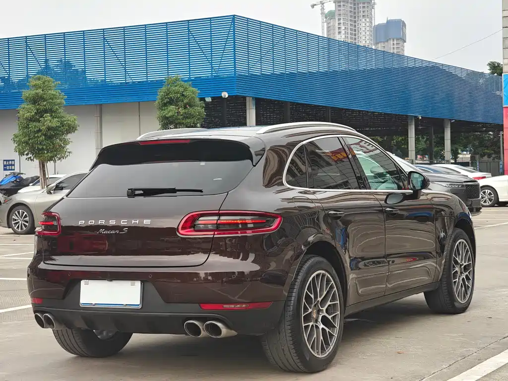 Porsche Macan 2015 — фото 17