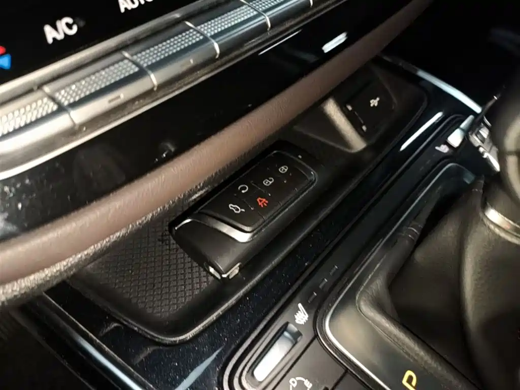 GAC Motor Trumpchi M6 2019 — фото 9
