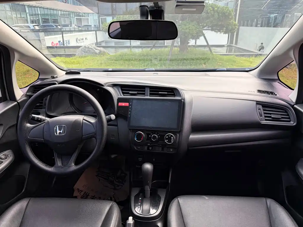 Honda Fit 2016 — фото 13