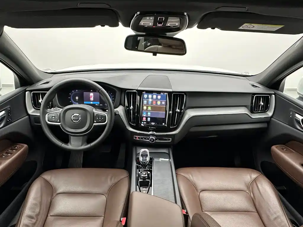 Volvo XC60 2024 — фото 16