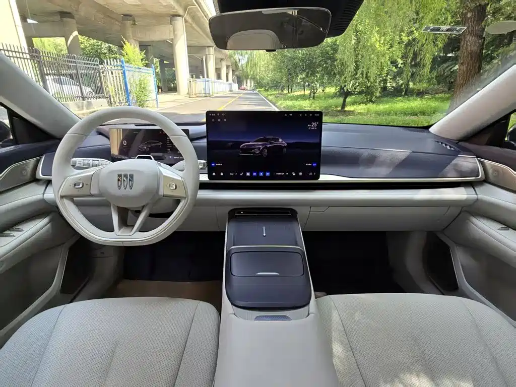 Buick Zhijing L7 2025 — фото 15