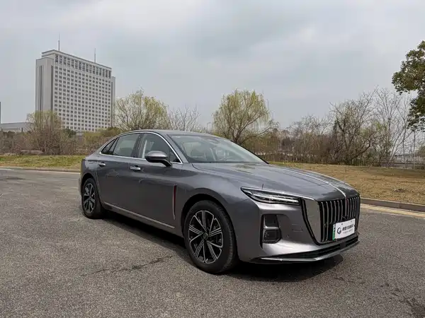 Hongqi H5 PHEV 2025