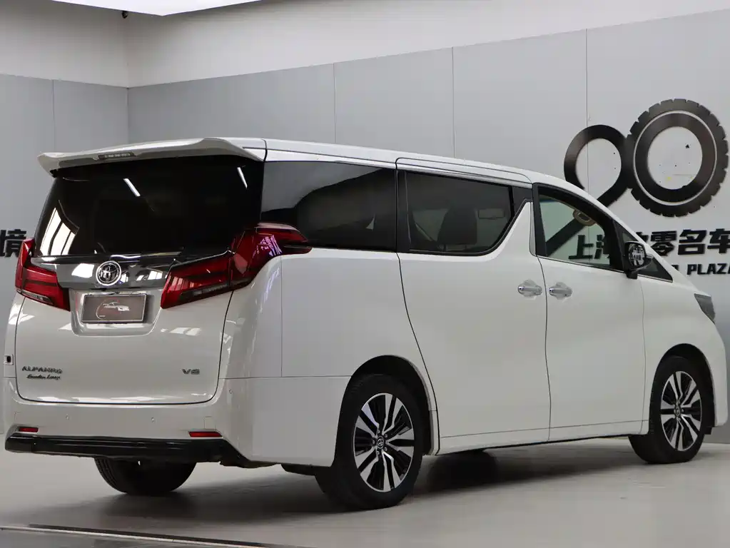 Toyota Alphard 2018 — фото 6
