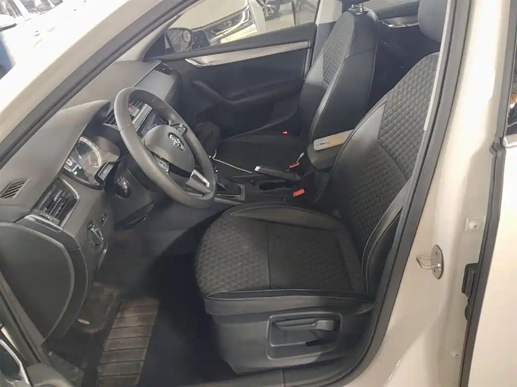 Skoda Octavia 2020 — фото 15