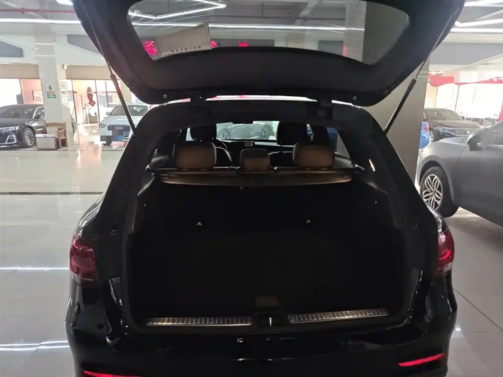 Mercedes-Benz GLC 2020 — фото 15
