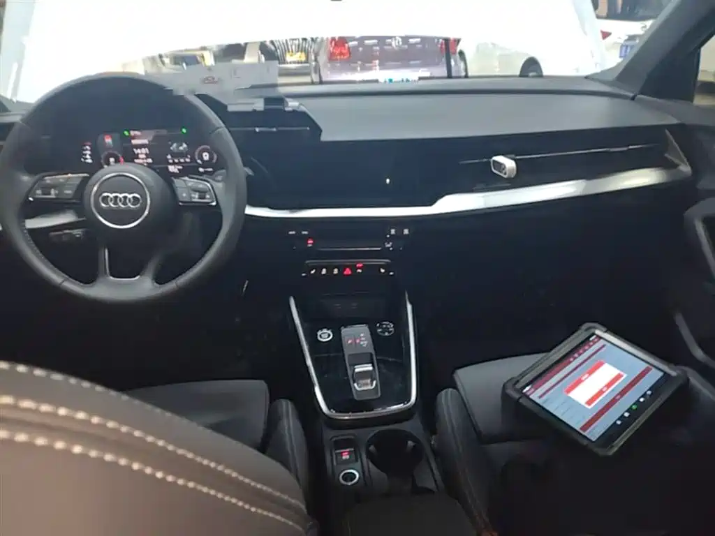 Audi A3 2021 — фото 10