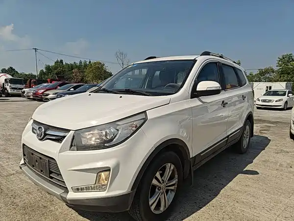BAIC Huansu S3 2015