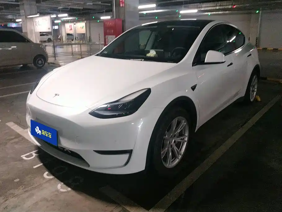 Tesla Model Y 2023 — фото 1