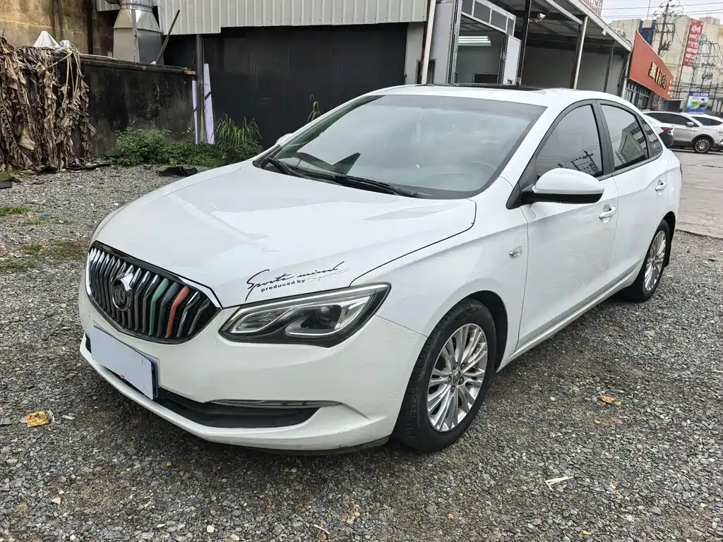 Buick Excelle 2017 — фото 1