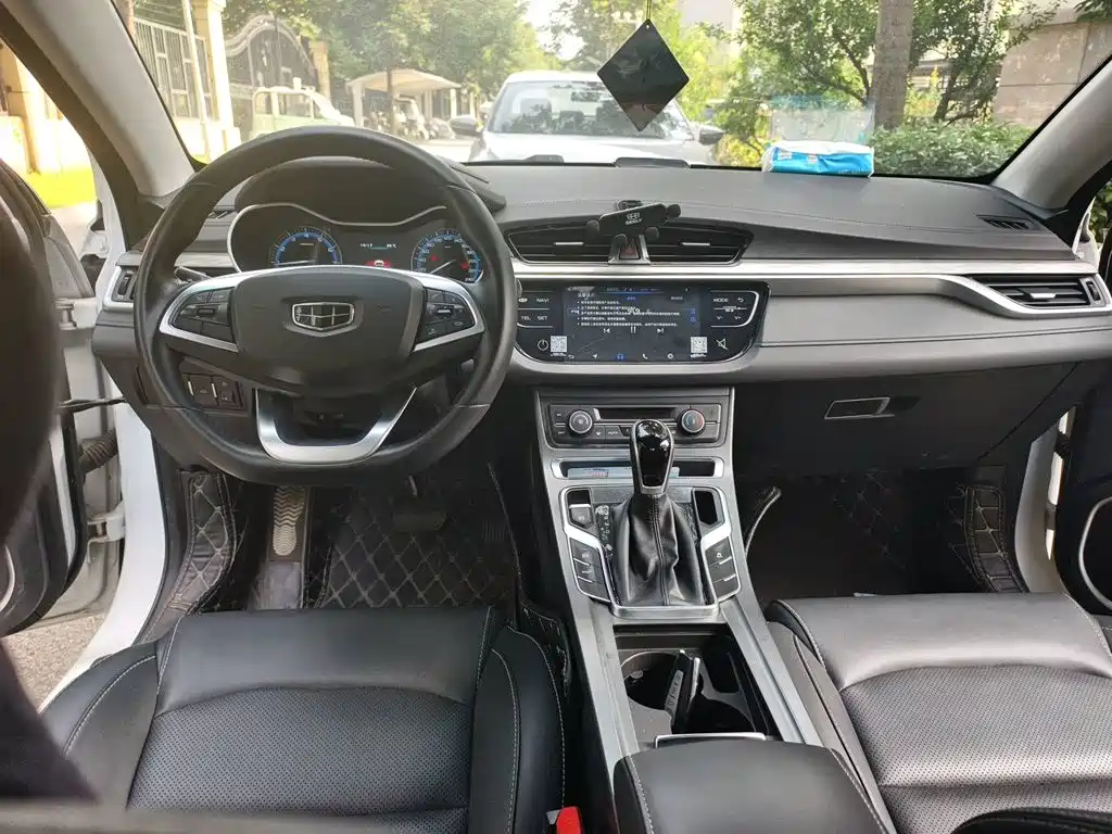 Geely Emgrand 2019