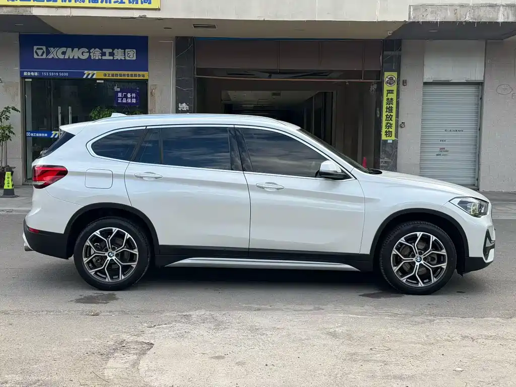 BMW X1 2022 — фото 9