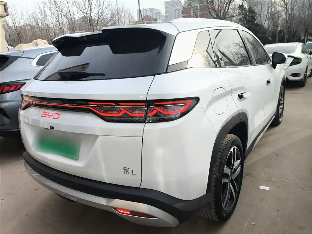 BYD L DM-i 2025 — фото 7