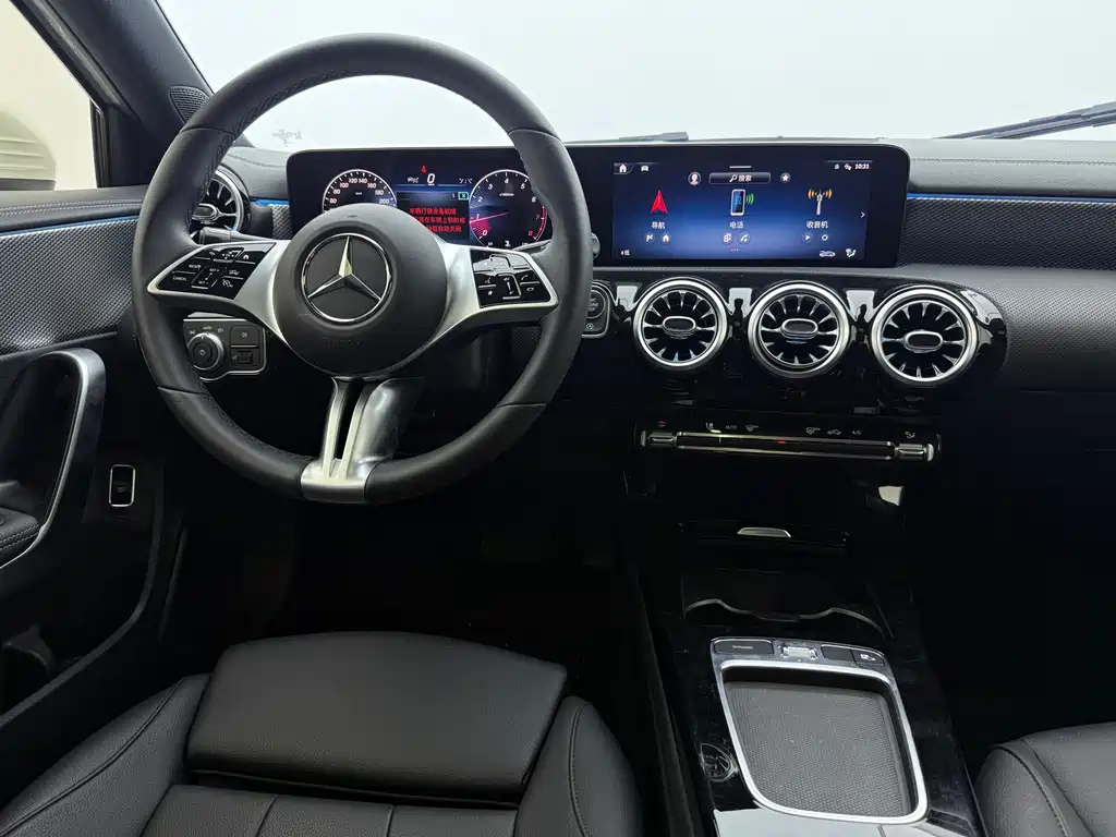 Mercedes-Benz A-Class 2023 — фото 9