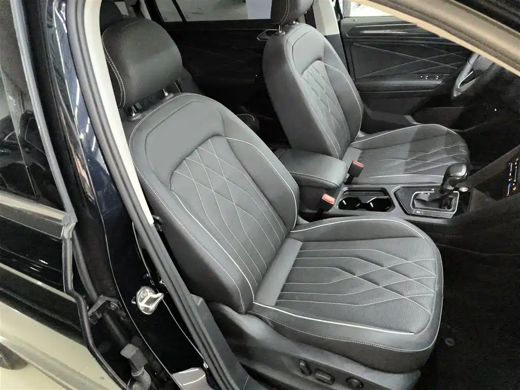 Volkswagen Tiguan L 2022 — фото 25