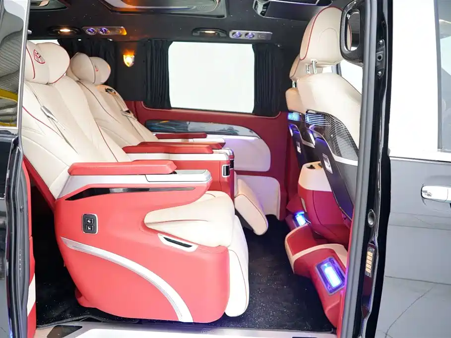 Mercedes-Benz Vito 2022 — фото 16
