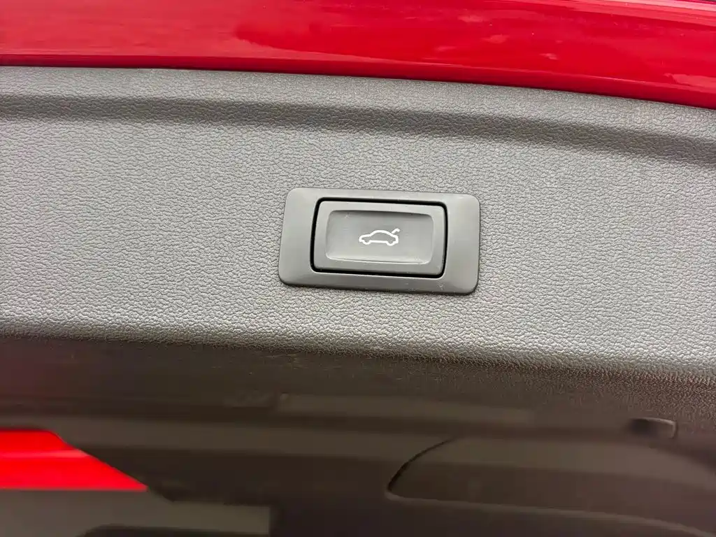 Audi A3 2023 — фото 11