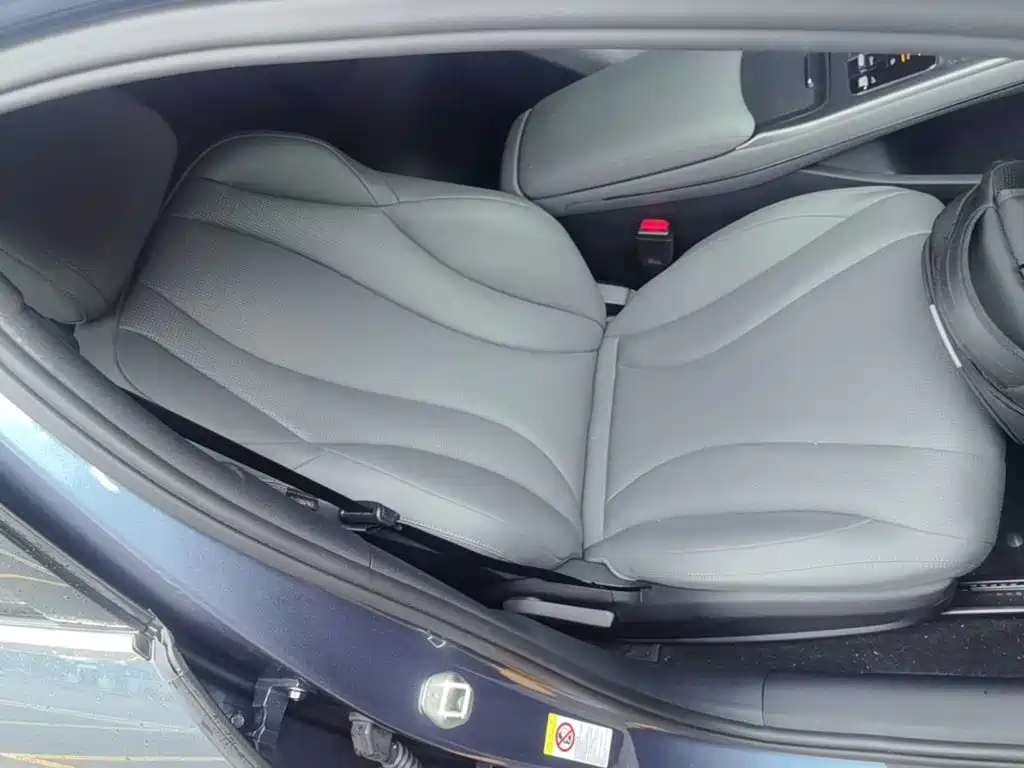 BYD Seal 07 DM-i 2025 — фото 25