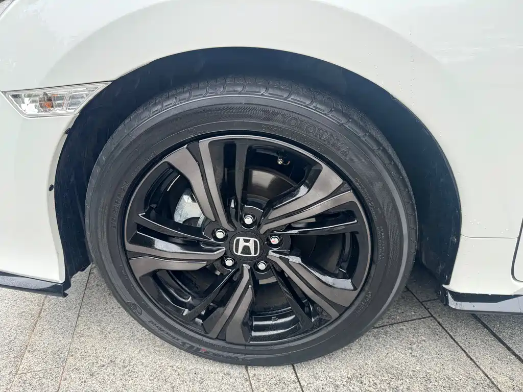 Honda Civic 2022 — фото 16