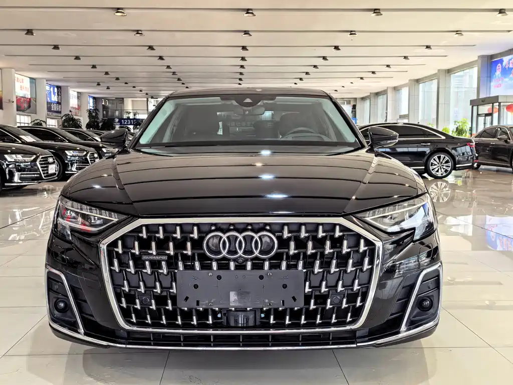 Audi A8 2022 — фото 2