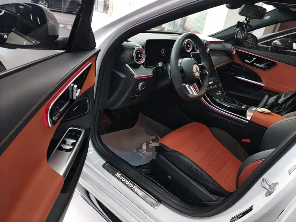 Mercedes-Benz C-Class 2023 — фото 12