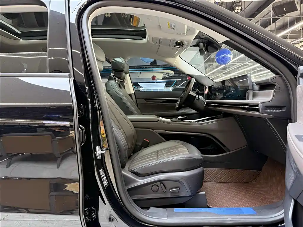 Ford Edge 2025 — фото 19
