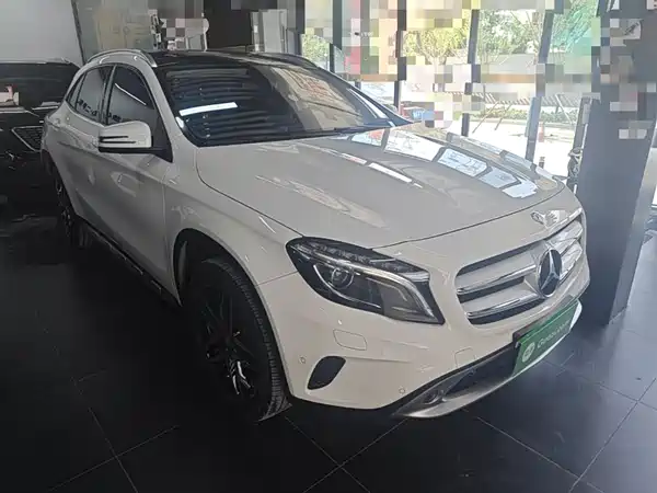 Mercedes-Benz GLA 2016