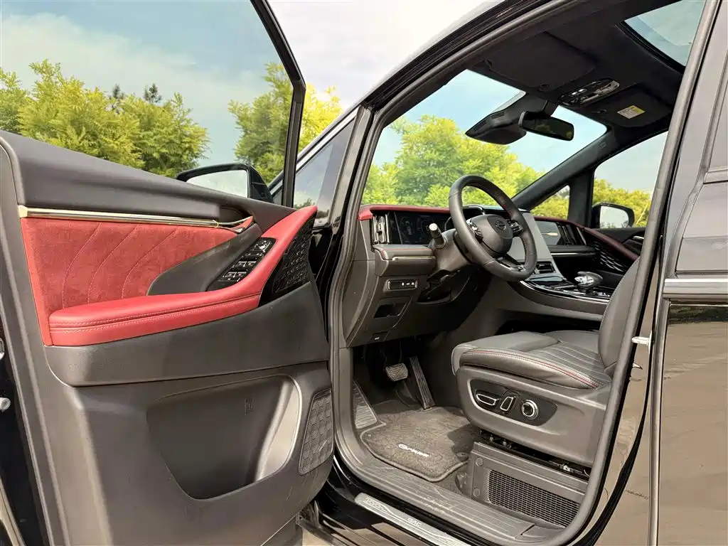 GAC Motor Trumpchi M8 2025 — фото 4