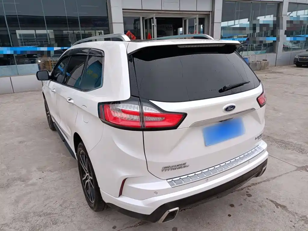 Ford Edge 2020 — фото 23