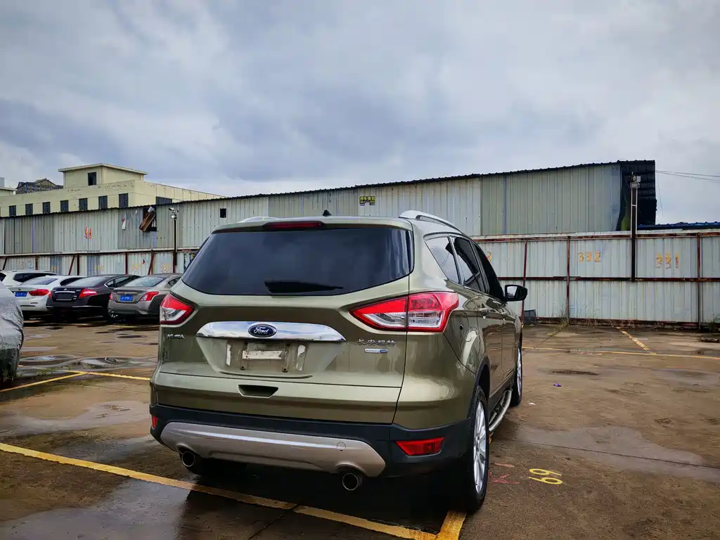 Ford Kuga 2015 — фото 6