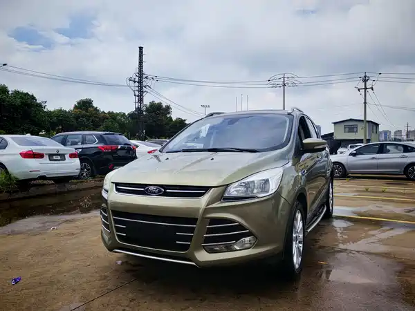 Ford Kuga 2015
