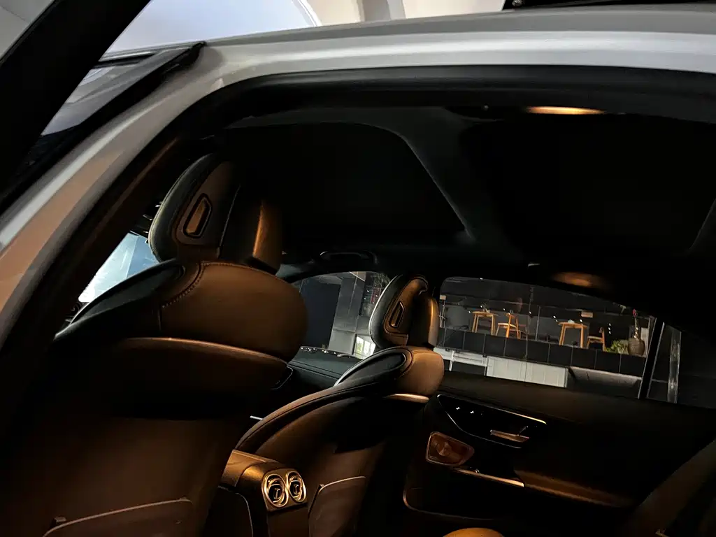 Mercedes-Benz C-Class 2023 — фото 13