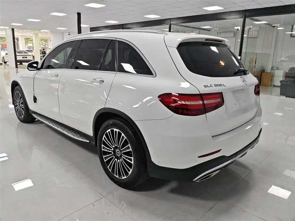 Mercedes-Benz GLC 2019 — фото 23