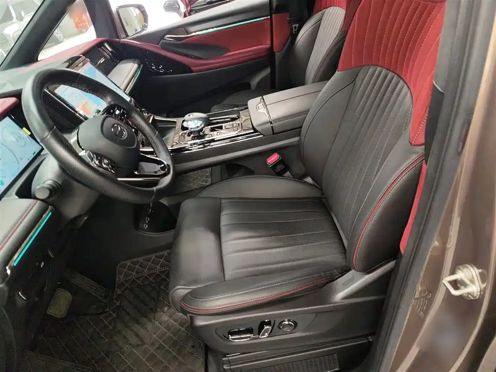 GAC Motor Trumpchi M8 2023 — фото 7