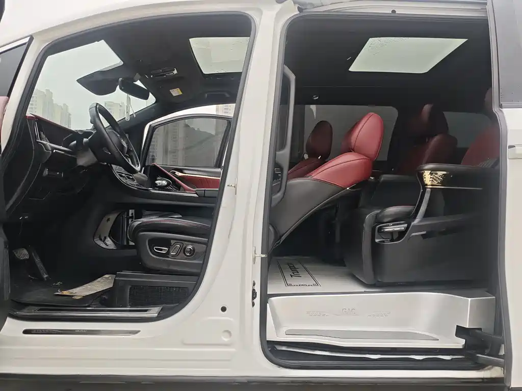 GAC Motor Trumpchi M8 2023 — фото 7
