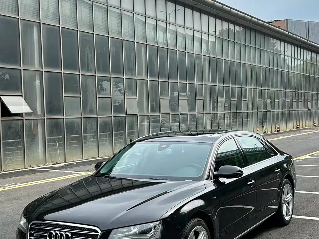 Audi A8 2014