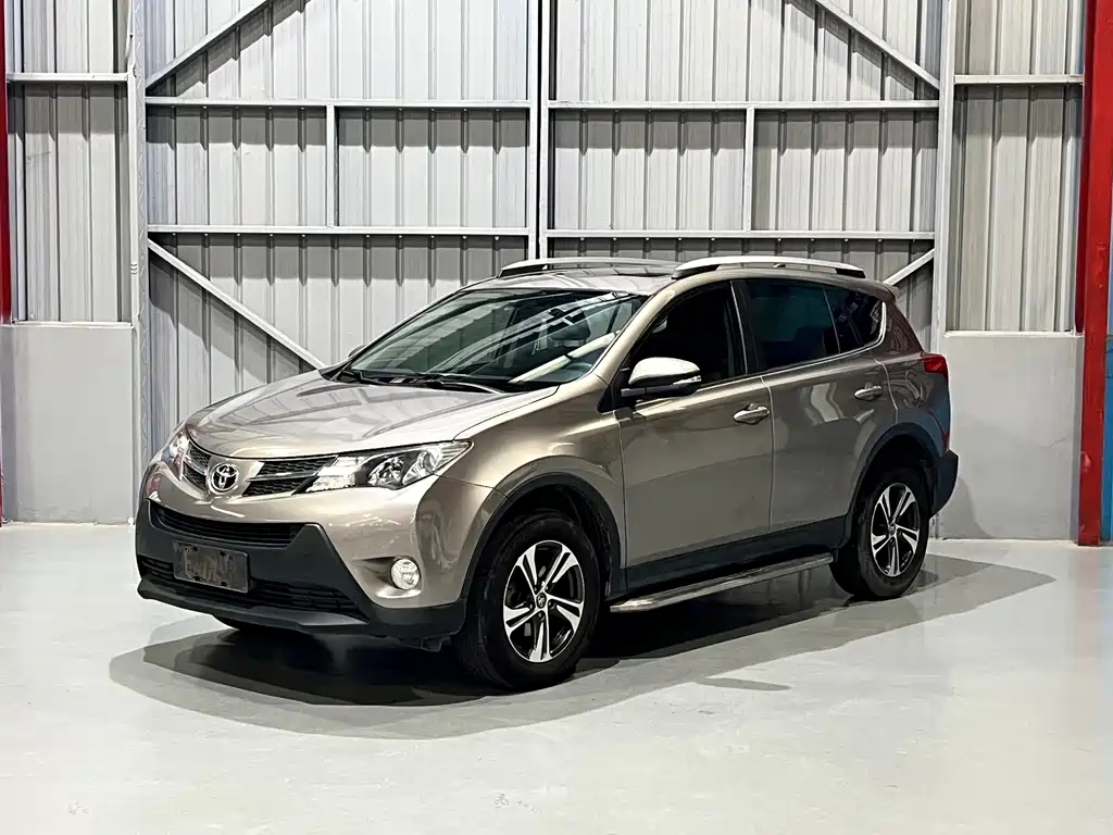 Toyota RAV4 2016 — фото 1