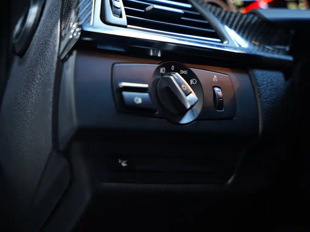 BMW M6 2015 — фото 21