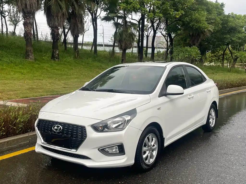 Hyundai Accent 2019 — фото 1