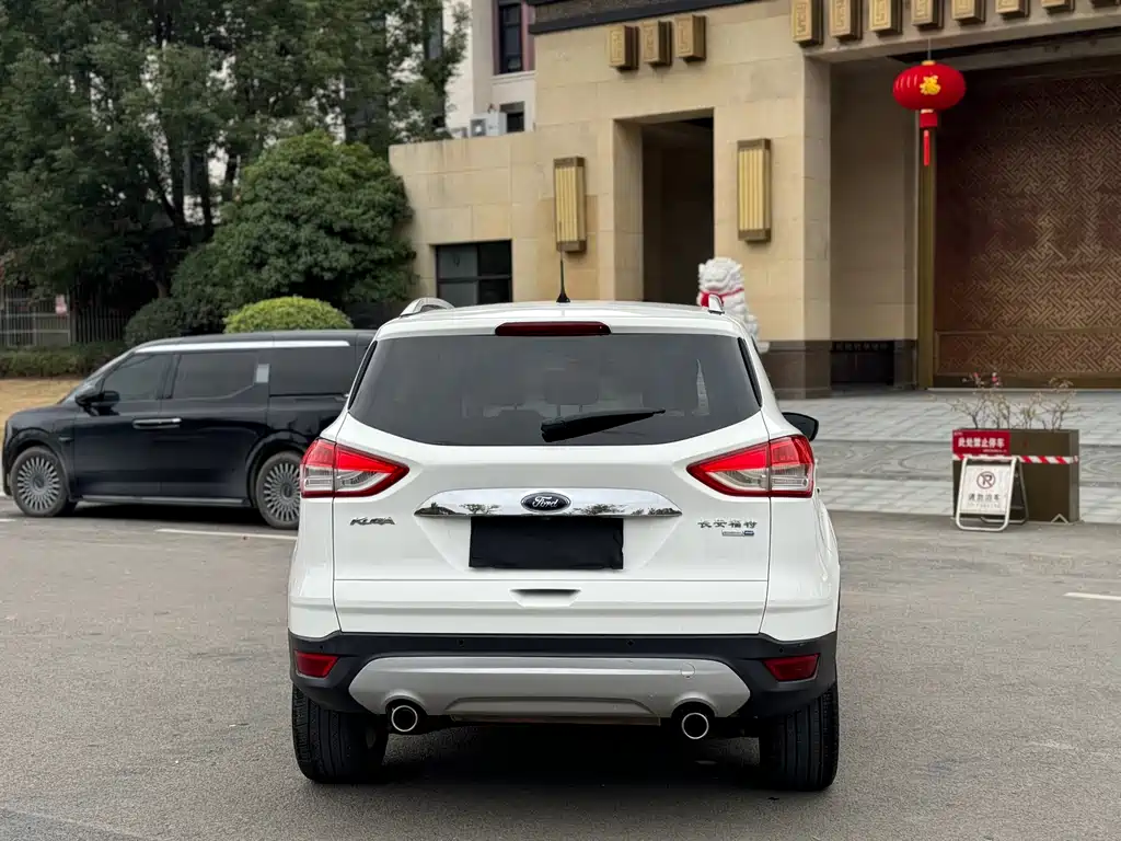 Ford Kuga 2014 — фото 13
