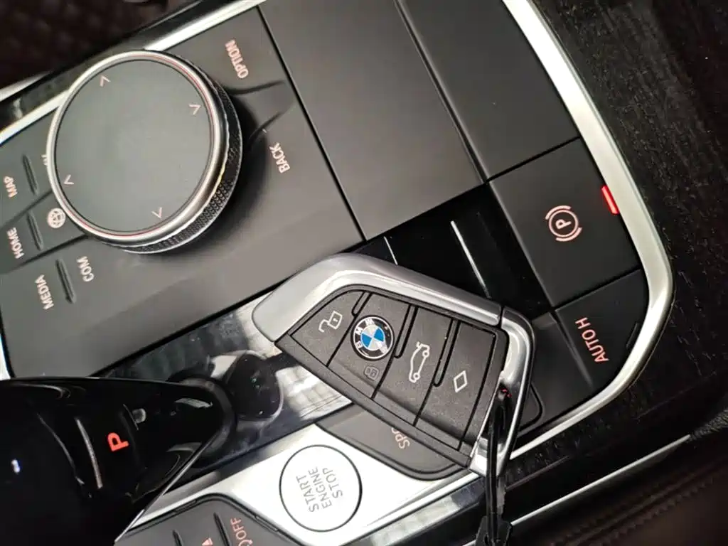 BMW 3 Series 2020 — фото 9