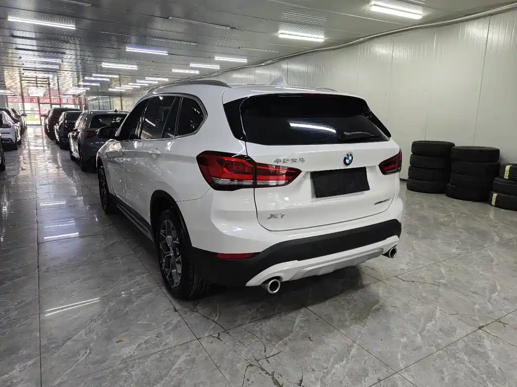 BMW X1 2022 — фото 7