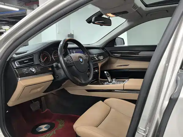 BMW 7 Series 2009