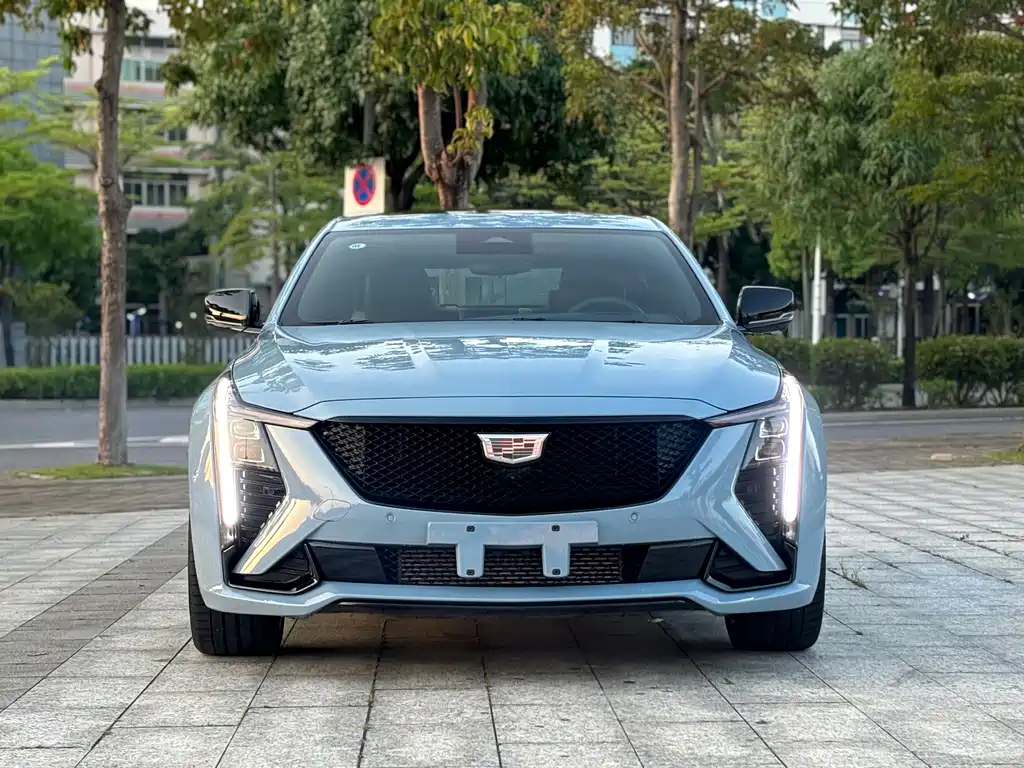 Cadillac CT5 2025 — фото 2
