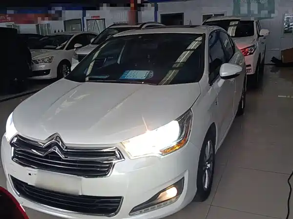 Citroën C4L 2015