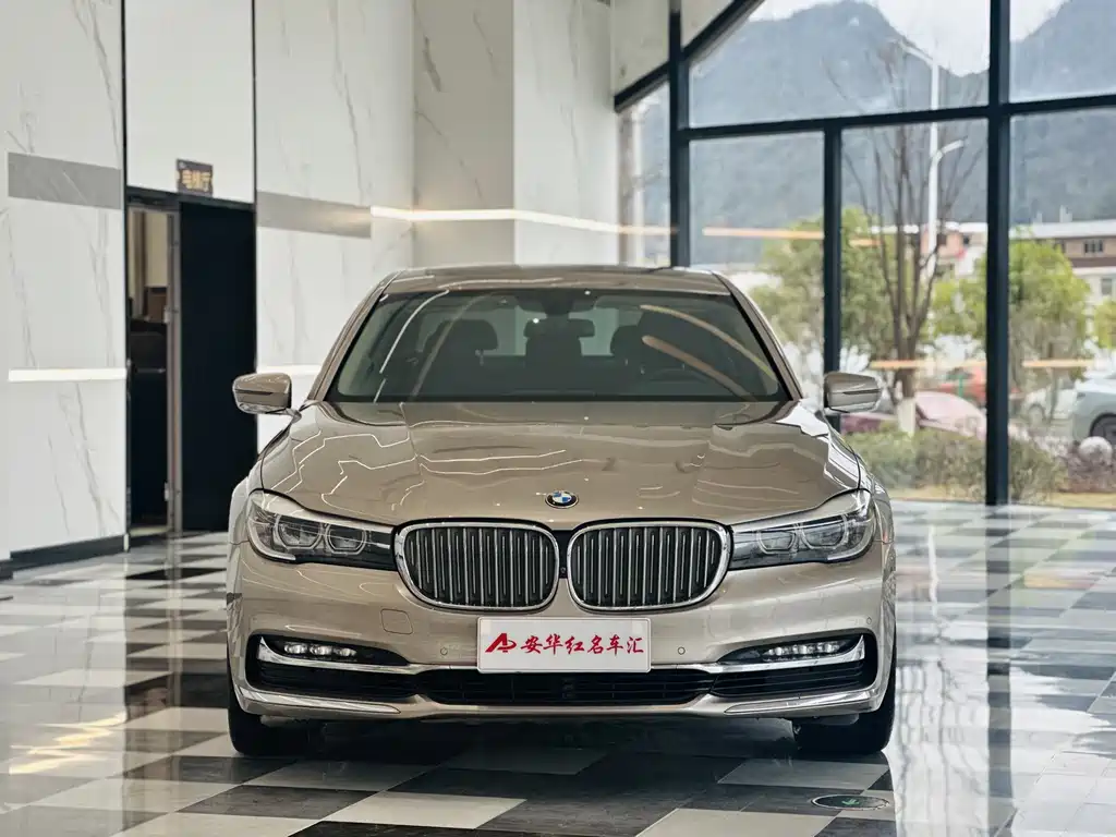 BMW 7 Series 2018 — фото 2
