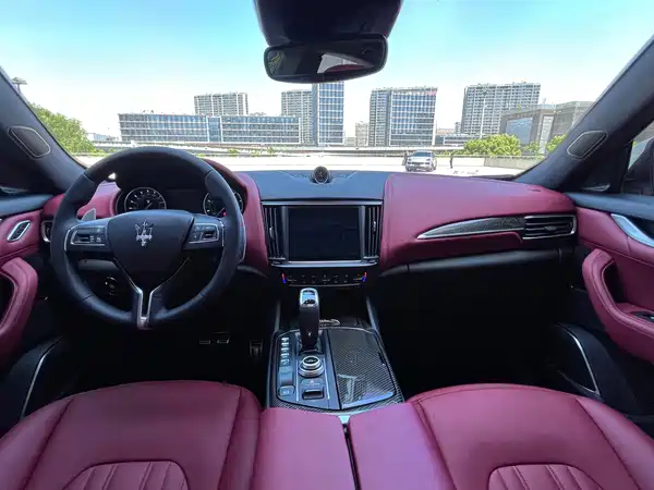 Maserati Levante 2022