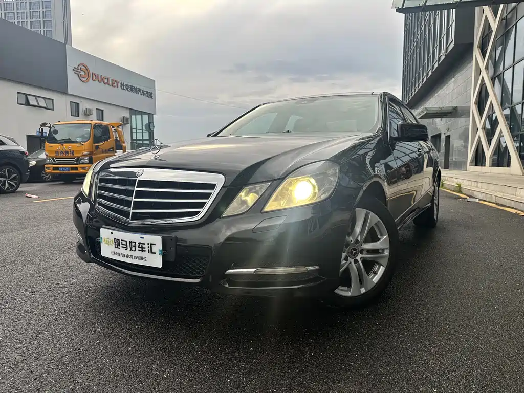 Mercedes-Benz E-Class 2011