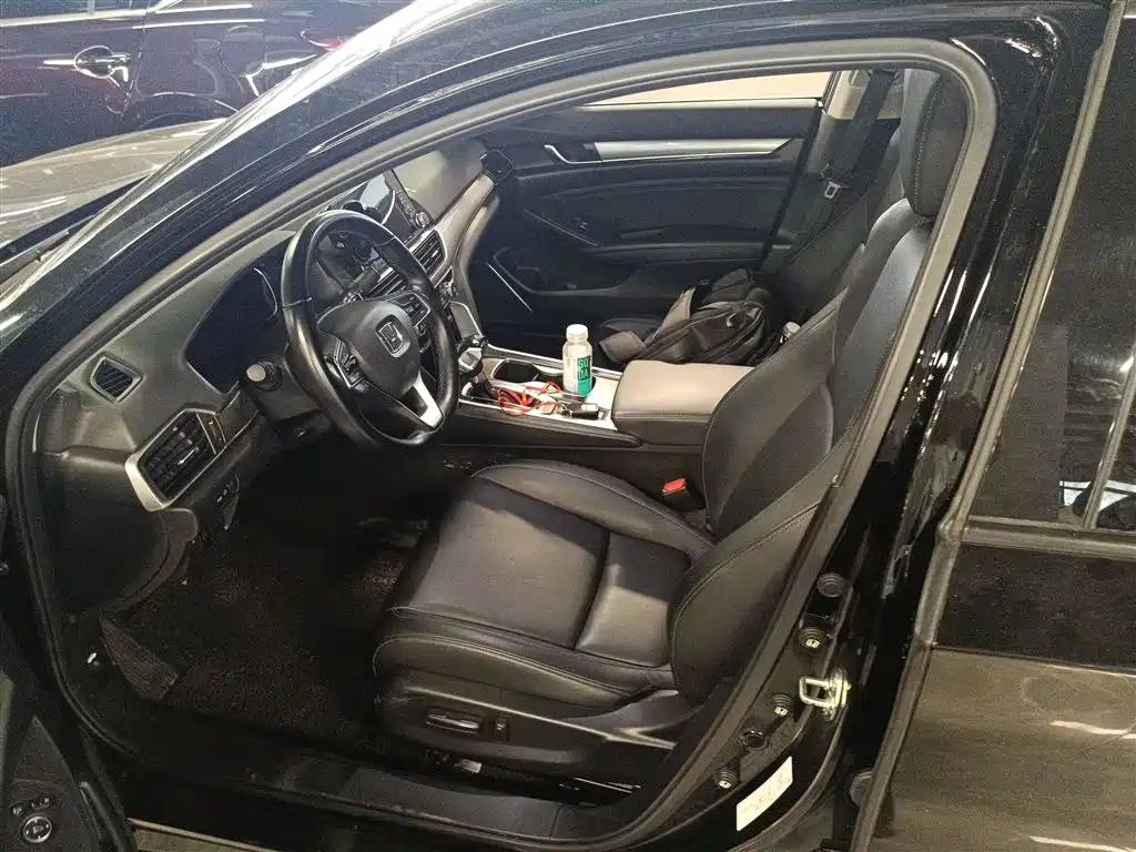 Honda Accord 2021 — фото 11
