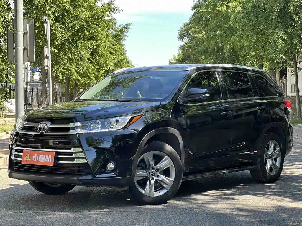 Toyota Highlander 2018 — фото 1